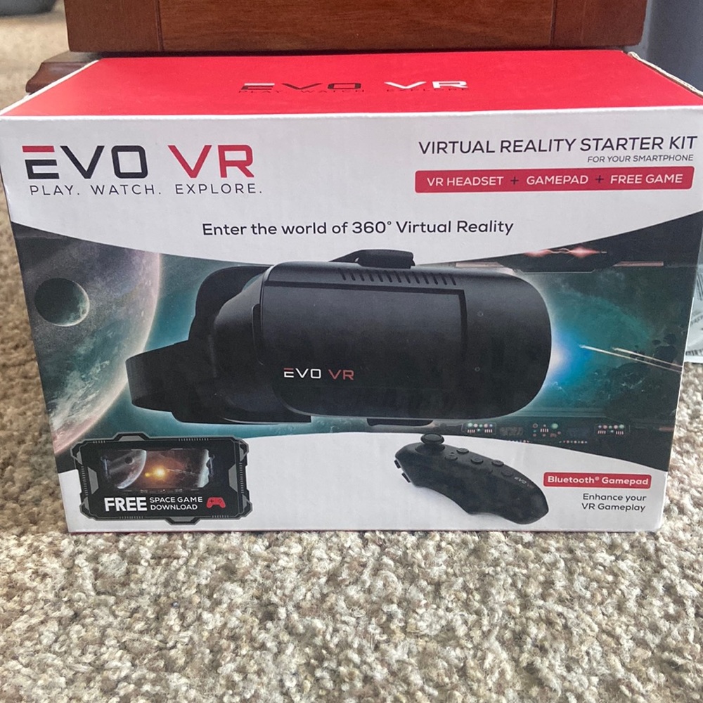 EVO VR VIRTUAL REALITY STARTER KIT. NEW!